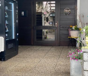 Offenhausen House | Pension Kinzl mit E-Ladestation