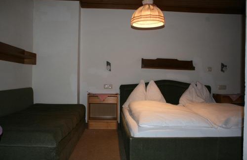Vorderglemm Bed & Breakfast | Pension Lederergütl - Jokercard & Parkplatz inkl