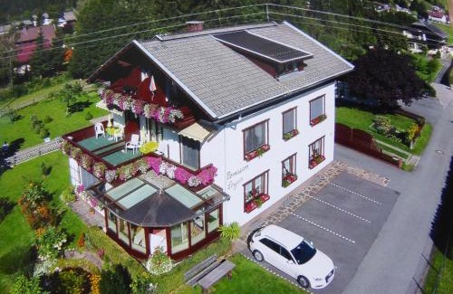 Kotschach-Mauthen Apartment | Pension Leyrer