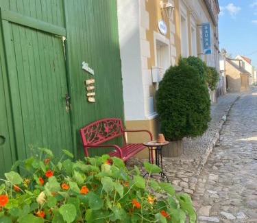 Calbe House | pension & sauna AM LORENZ
