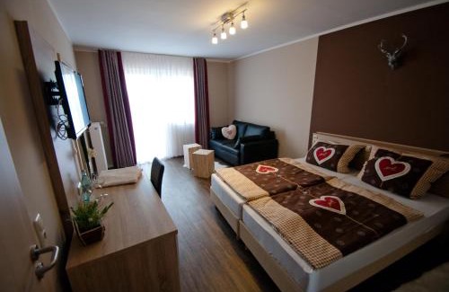 Reichartshausen House | Pension Schenks Landgasthof