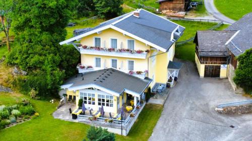 Mallnitz House | Pension Siegelbrunn B&B