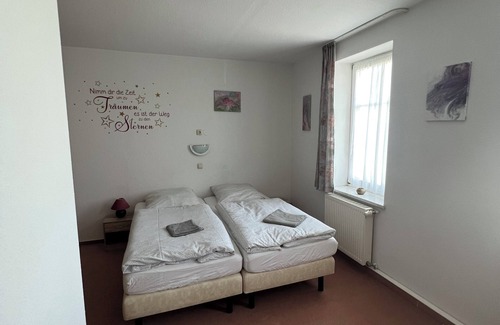 Oberweibach/Thur. Wald Bed & Breakfast | Pension zur Bergbahn