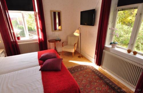 Toreboda Bed & Breakfast | Pensionat Prästgården