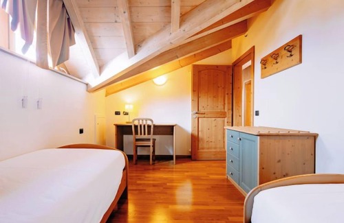 Ronzone Apartment | Pensione Villa Belfiore by Interhome