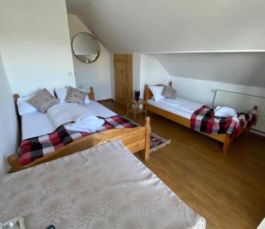Iclod House | Pensiunea Agroturistica Casa Tarta
