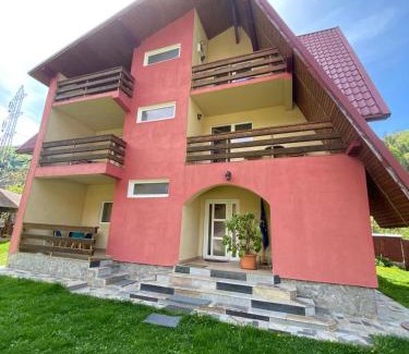Voineasa House | Pensiunea BUJOR DE MUNTE