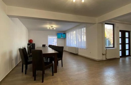 Dambovicioara House | Pensiunea Casa Avram