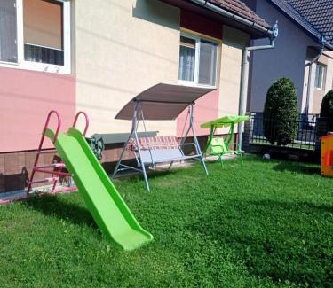 Sugag House | Pensiunea Casa Ioana
