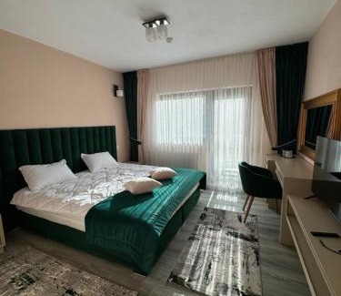 Malini House | Pensiunea Cotul Dorului