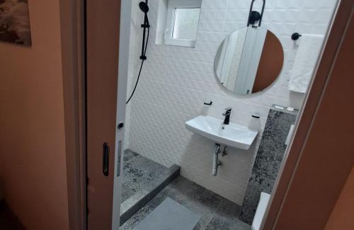 Afumati House | Pensiunea Cris-Andre