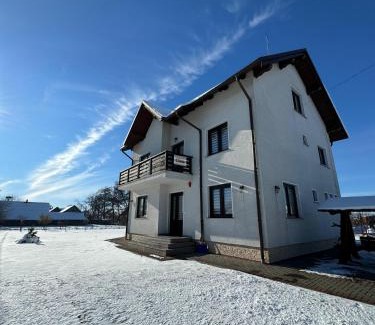 Fratautii Vechi House | Pensiunea Elena
