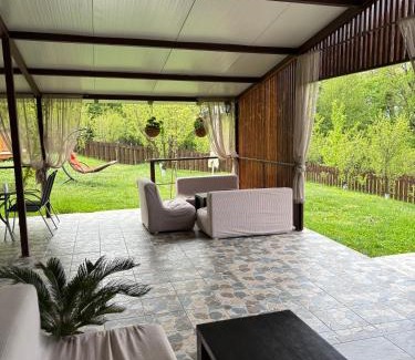 Barnova House | Pensiunea Emelys, Iasi