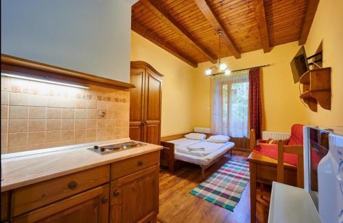 Baile Tusnad House | Pensiunea Flora