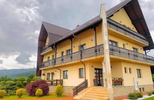 Vicovu de Sus House | Pensiunea Miorița Putna