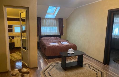 Poiana Teiului House | Pensiunea. ORIENT