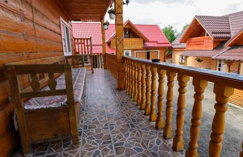 Budesti House | Pensiunea Poienita