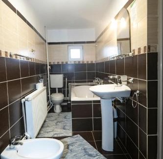 Budesti House | Pensiunea Poienita