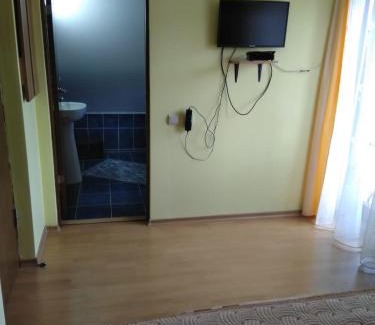 Cozanesti House | Pensiunea Roua Diminetilor