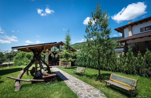 Borsa House | Pensiunea Royal