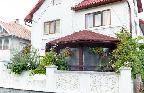 Sangeorz-Bai House | Pensiunea Rozmarin