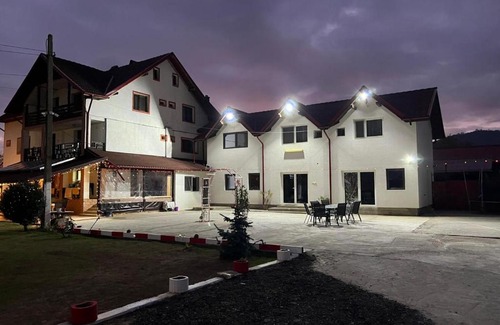 Polovragi House | Pensiunea Saradavy