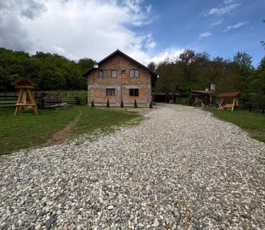 Parau Villa | Pensiunea Simini