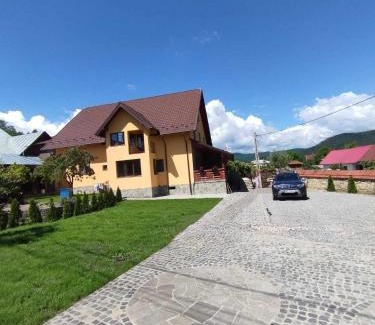 Tirgu Ocna Villa | Pensiunea Teonaa
