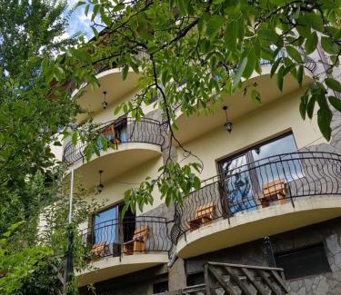 Slanic House | Pensiunea TOP DEMAC