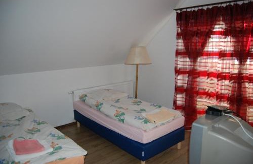 Miedzyrzecz Bed & Breakfast | Pensjonat Pod Strzechą