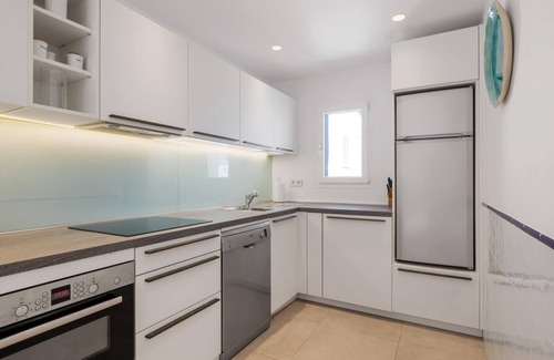 Puerto Banus Apartment | Penthouse in Playas del Duque for 4 people | Casa Cadiz 607