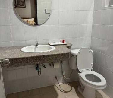 Tha Thaewawong Apartment | Penthouse ศรีราชา วิวทะเล ATHOME SRIRACHA