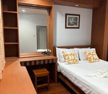 Tha Thaewawong Apartment | Penthouse ศรีราชา วิวทะเล ATHOME SRIRACHA