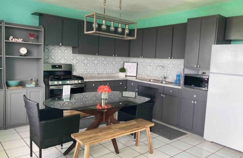 Mata de Platano Apartment | Penthouse 3 bdrm Tropical Retreat Spectacular Rainforest & Ocean Views Jacuzzi!