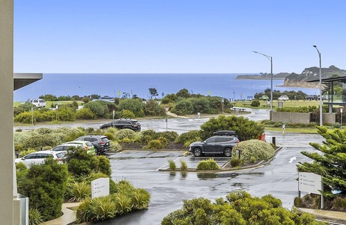 Torquay Apartment | Penthouse 305 located at the Beach front resort