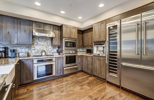 Peak 8 Condo | Penthouse 4 Bedroom At Base Of Peak 8 Condo by RedAwning