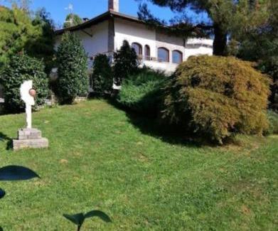 Castagnea Villa | Penthouse in the green with private pool and garden