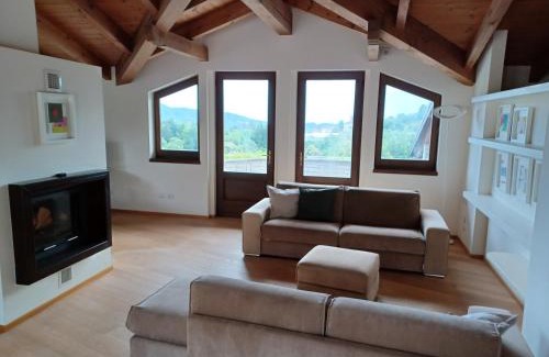 Castagnea Villa | Penthouse in the green with private pool and garden