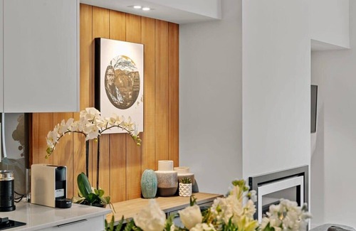 Arthur's Point Apartment | Penthouse Leisure at La Residence du Parc