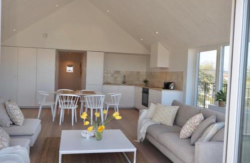 Skillinge House | Penthouse over the harbour
