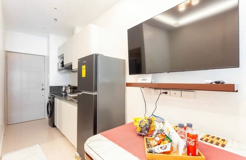 Diliman Condo | Penthouse Studio in the biggest Fitness & Family Complex - Fast Wifi/Netflix!