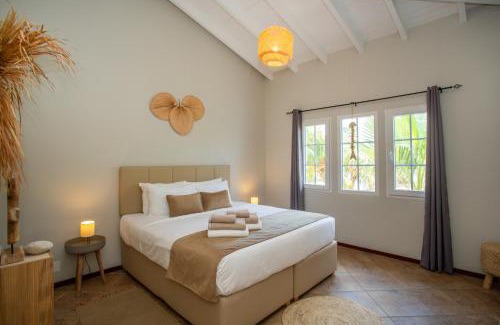 Jan Thiel Apartment | Penthouse Tropicana 6 persons gated penthouse with pool