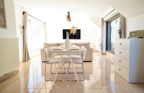 Rabot Apartment | Penthouse with a Neo-Gothic Parish church view