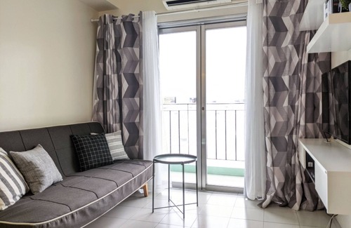 Muntinlupa Condo | Penthouse with Home Office and Parking