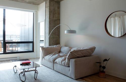 Cite Multimedia Apartment | Penthouse with pool and parking