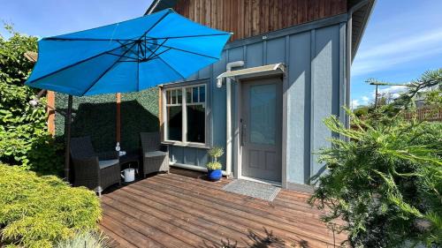 Okanagan-Similkameen Apartment | Penticton Getaway Carriage House - Great Location! Private!
