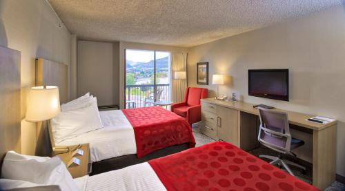 Okanagan-Similkameen Resort | Penticton Lakeside Resort