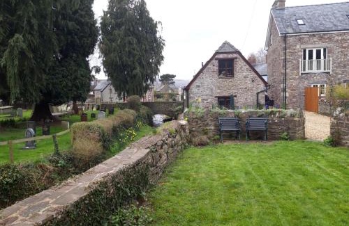 Llangorse House | Penybont Barn
