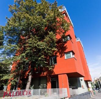 Nusle House | Penzion Palouček