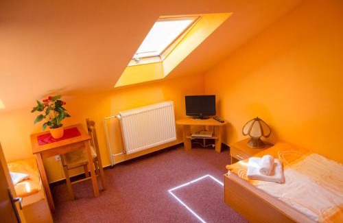Veseli nad Moravou House | Penzion Vinárna U Hroznu